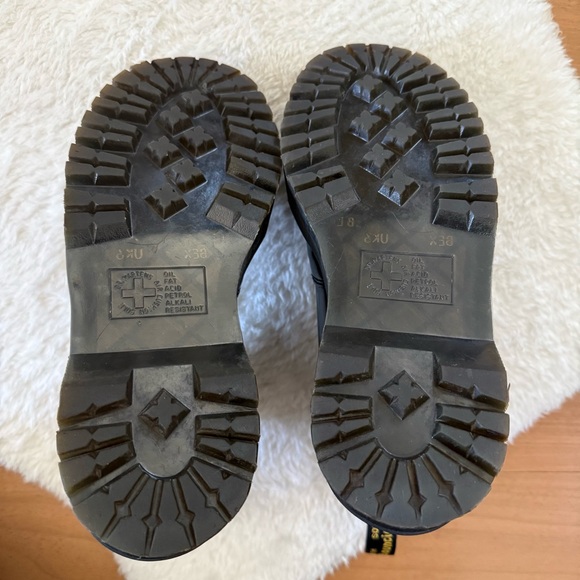 Dr. Martens 2976 smooth leather women’s platform Chelsea boots, size US 8 - Picture 5 of 8